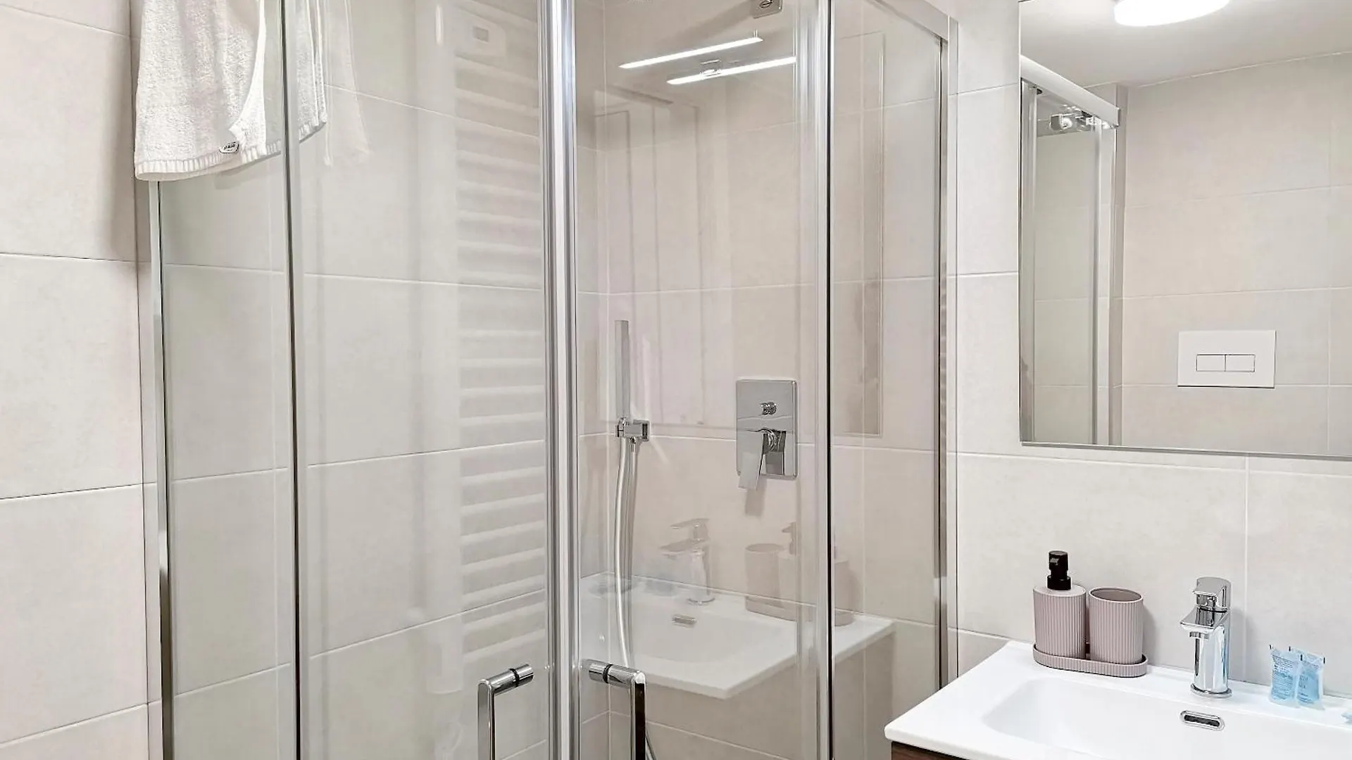 Ferienwohnung Fabulhouse Bari Apartment