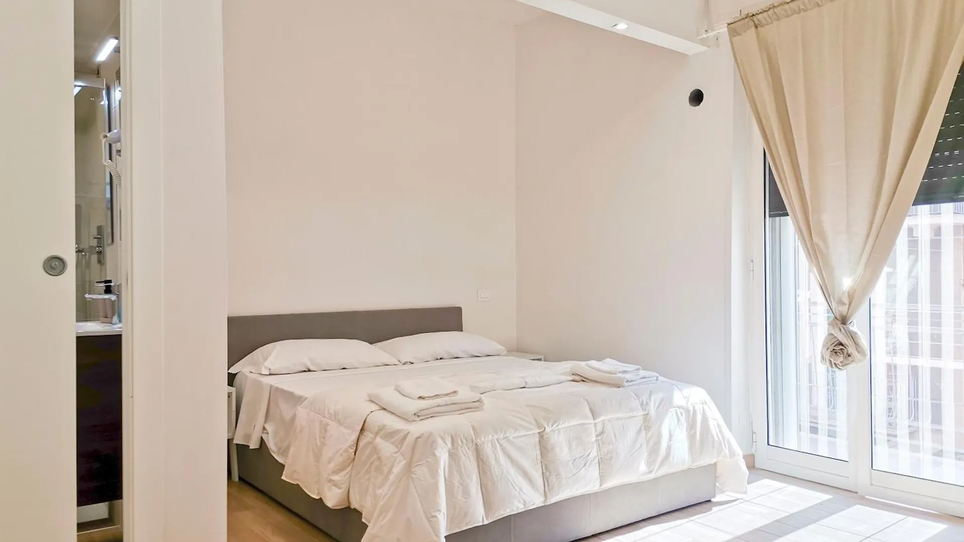 Fabulhouse Daire Bari